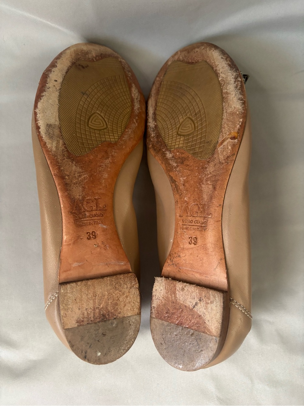 Agl Nude Tan Leather Ballet Flats with Gold Buckle - Picture 7 of 8